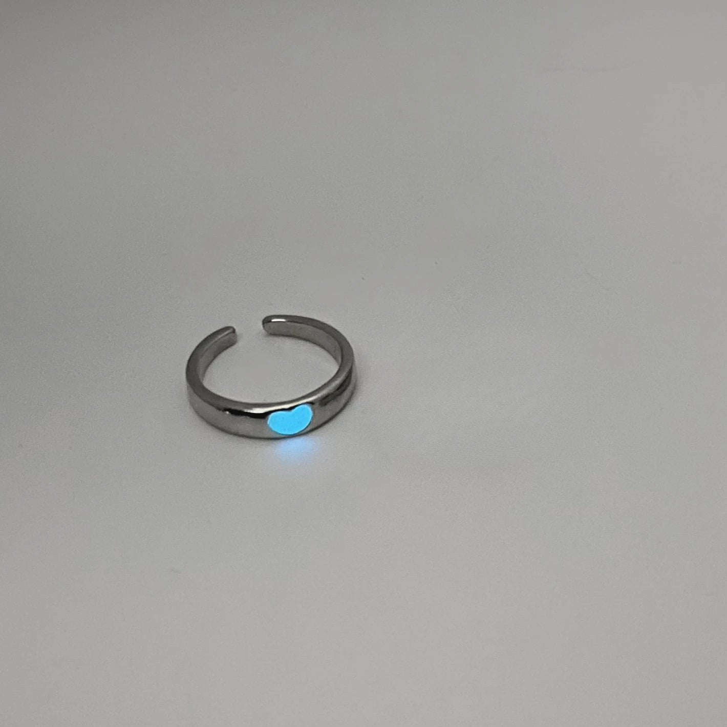 Nyvele Glowing Blue & Pink Heart Ring – Couple Jewelry for Couple