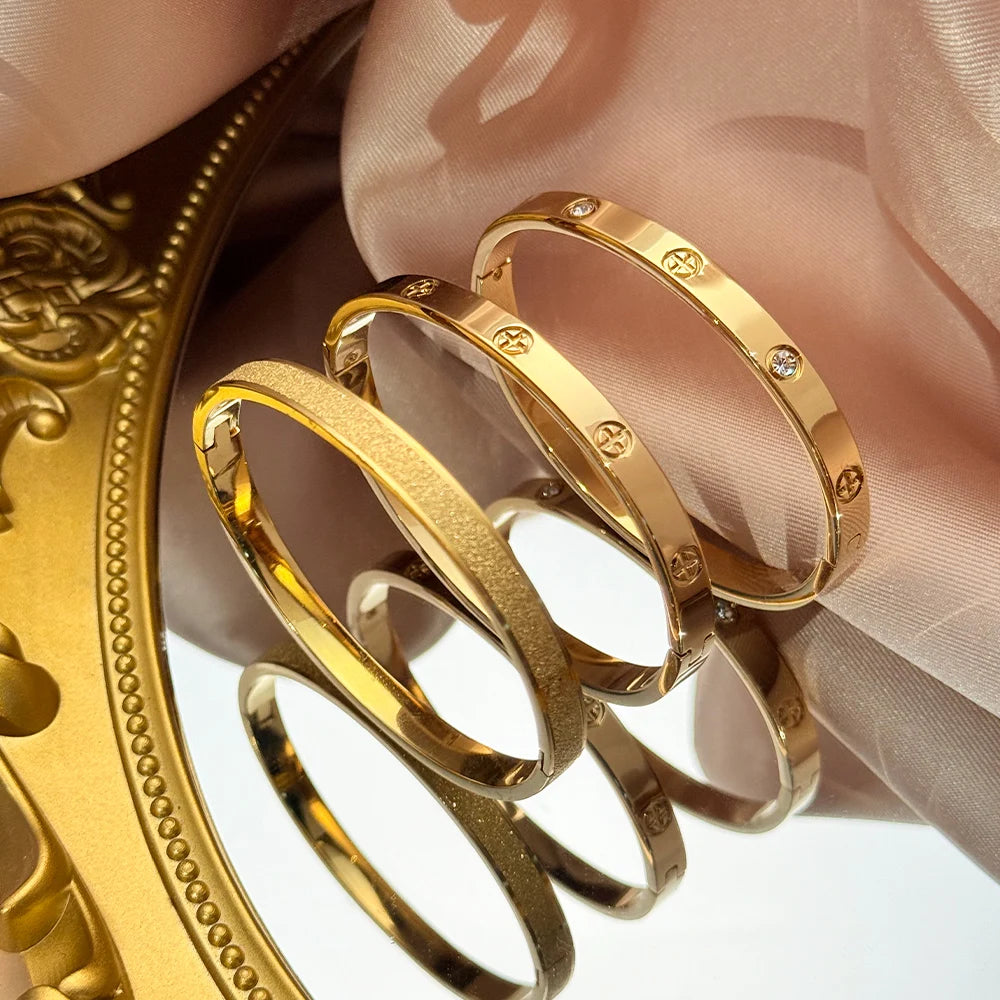 Nyvele Stainless Steel Four Leaf Clover Bracelet – Lucky Gold Bangle for Women