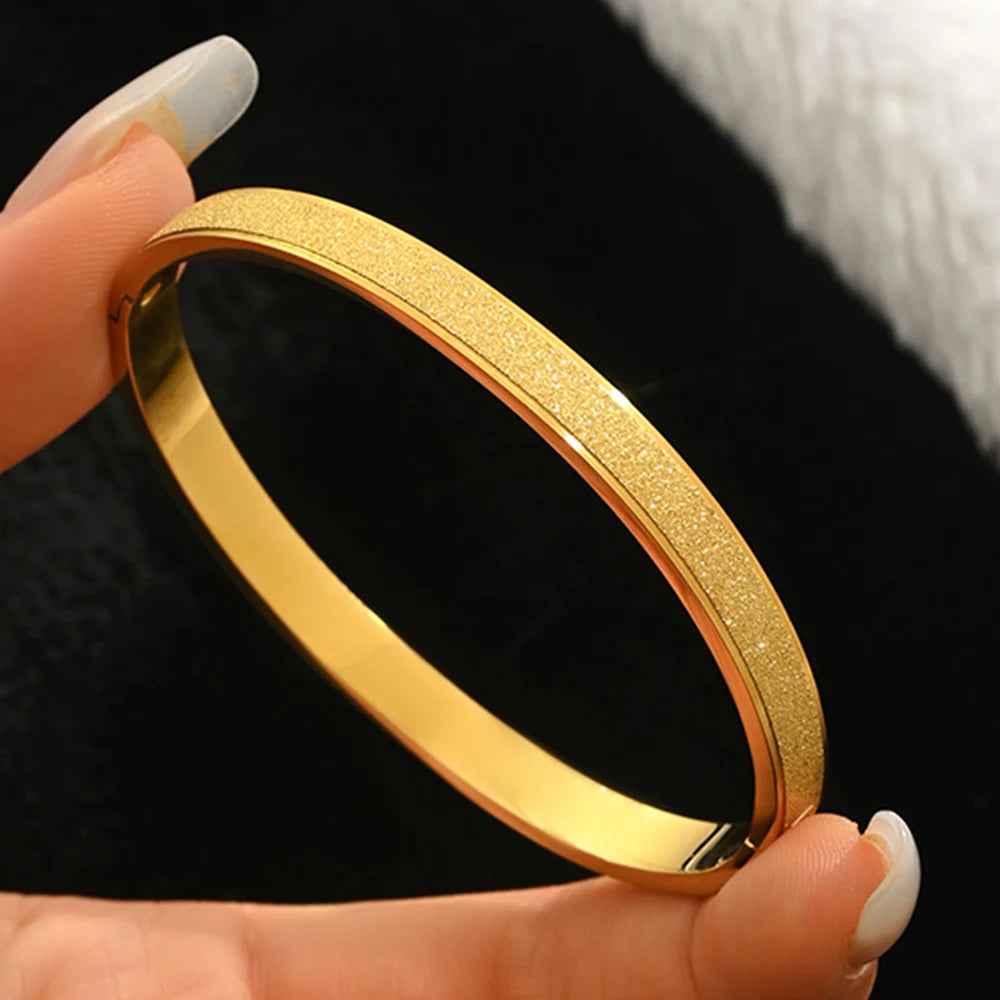 Nyvele Stainless Steel Four Leaf Clover Bracelet – Lucky Gold Bangle for Women