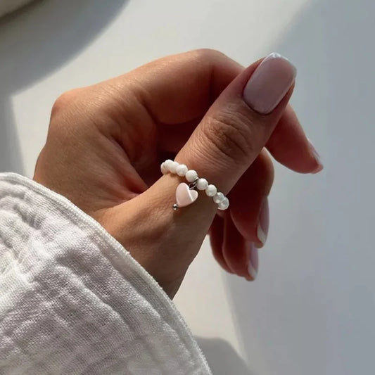 Nyvele Vintage Heart Shell Bead Ring – Elastic Cord Jewelry for Women