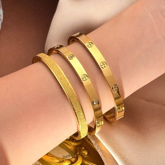 Nyvele Stainless Steel Four Leaf Clover Bracelet – Lucky Gold Bangle for Women