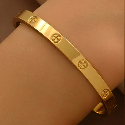 Nyvele Stainless Steel Four Leaf Clover Bracelet – Lucky Gold Bangle for Women
